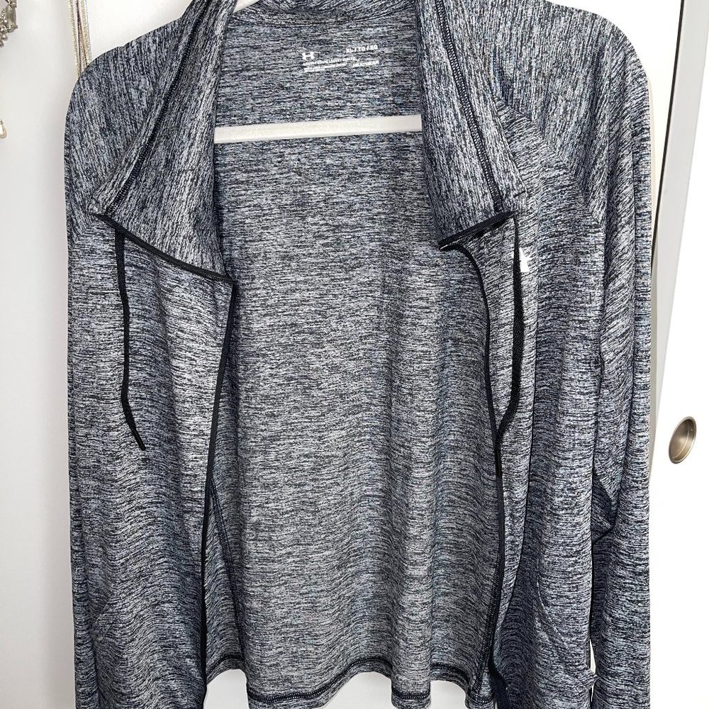 under armour size XL women's jacket